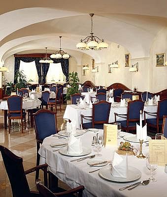 Magyaros étterem Győrben - győri Hotel Fonte étterme - ízletes finom falatok Győrben a Fonte Étteremben