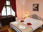 Hotel Klastrom, romantic hotelroom at affordable prices in Gyor